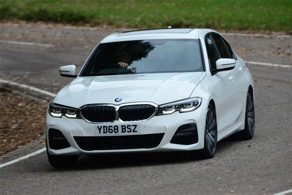 1666332751840597.jpg White-M-Sport-G20-BMW-3-Series-11.jpg